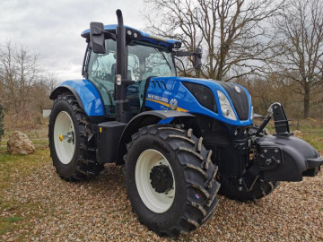 Location Tracteur New Holland T7-215S